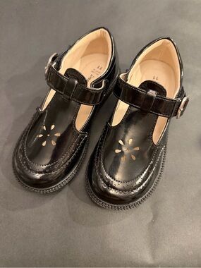 Patent Black Mary Jane Dress Shoes for Girls with Velcro Buckle